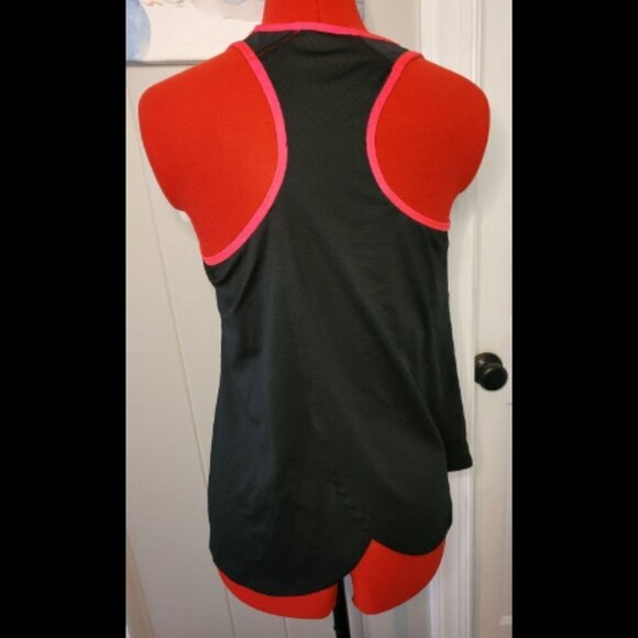 2 for $20 Tail Activewear Golf/Tennis Tank Top - Picture 5 of 7